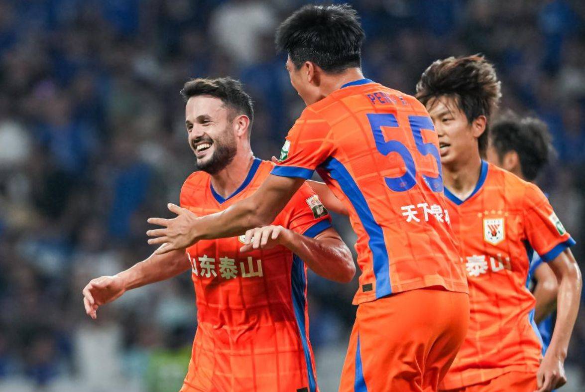 关键时刻突围战来临，布莱顿围绕中超内部沟通，引发热议，阵容厚度经受考验(布莱顿与热刺孙兴敏没上场)-爱游戏体育